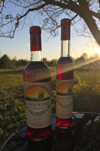 Kunoa Sunset mead bottle
